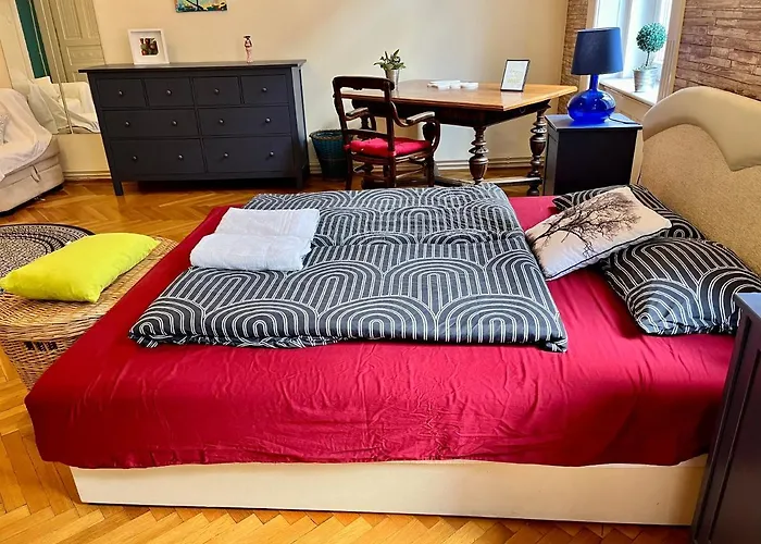 Zen Hostel By Central Market